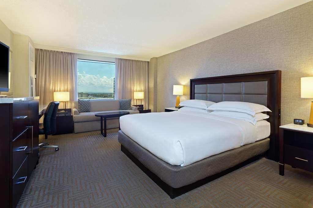 Hotel Hilton Downtown 4*