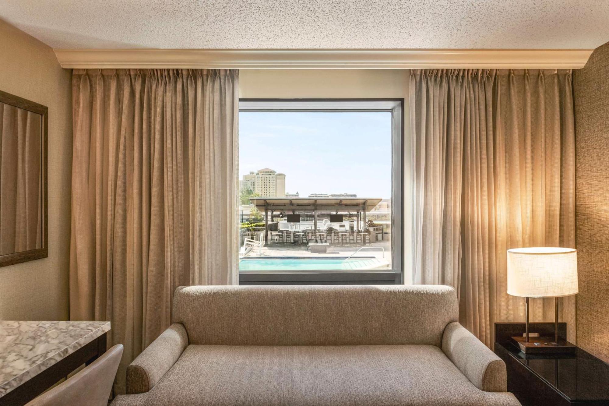 Hotel Hilton Downtown